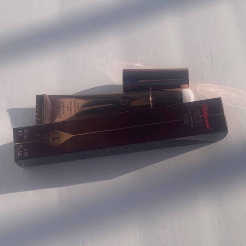 BRAND NEW! Charlotte Tilbury Contour Wand!